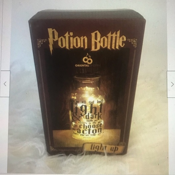 NWOT Harry Potter Bottle light Up Glass Lamp - Picture 3 of 7